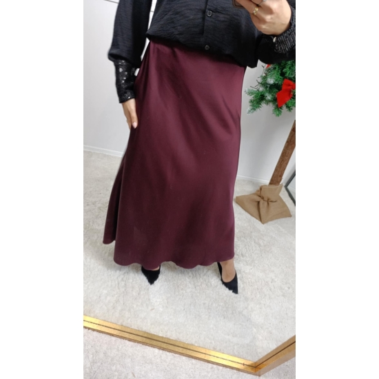 Spódnica satynowa o długości maxi Sati burgundowa