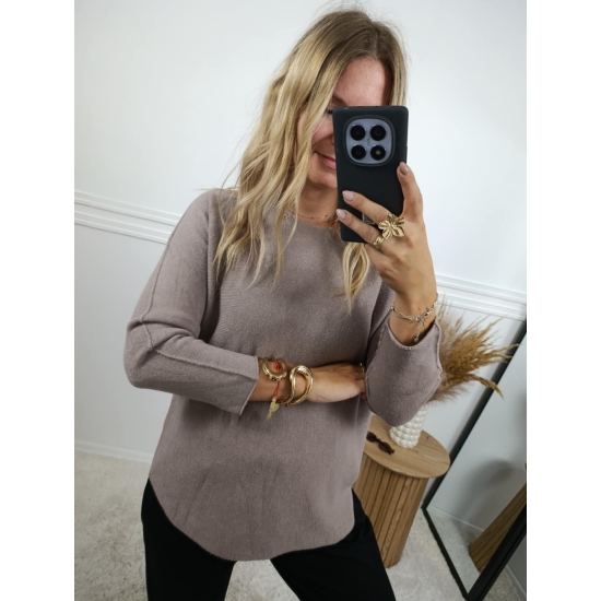 Sweter dopasowany Vero fango