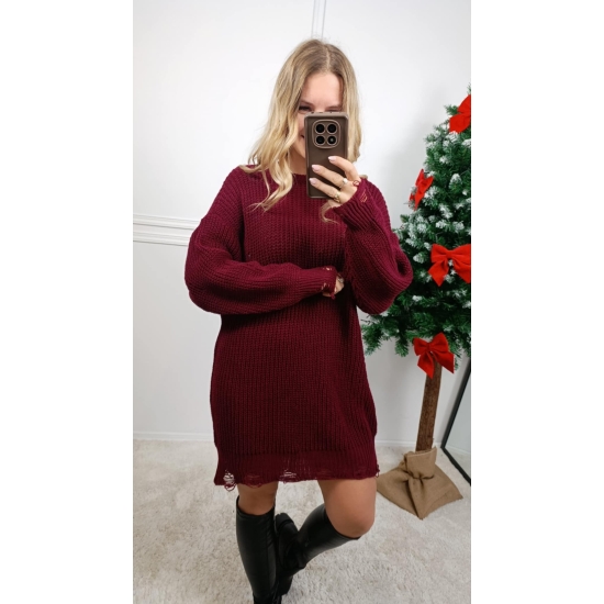 Sukienka sweterkowa z dziurami bordo
