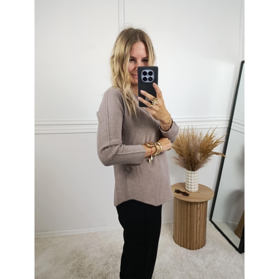 Sweter dopasowany Vero fango