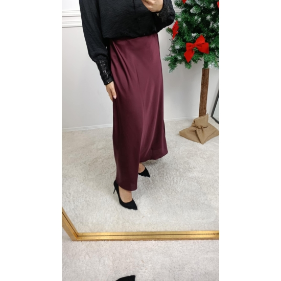 Spódnica satynowa o długości maxi Sati burgundowa
