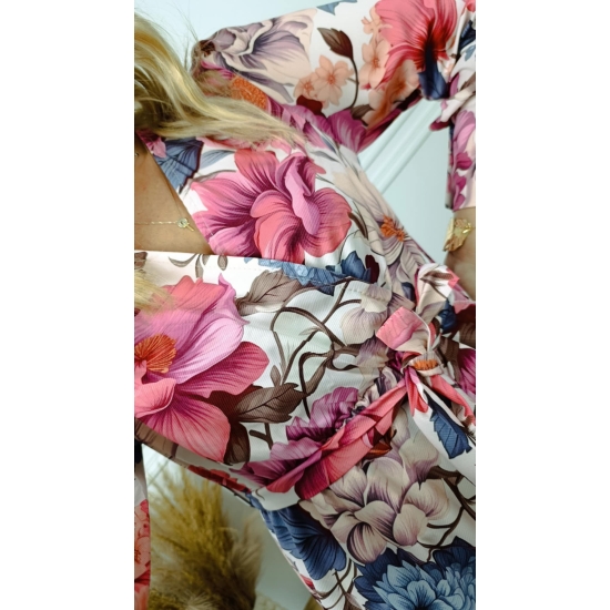 Sukienka Sorella biała z różem