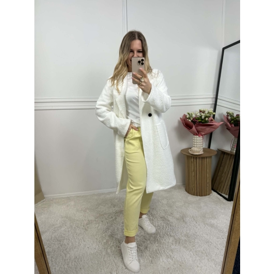 Płaszcz Bukla śmietankowy